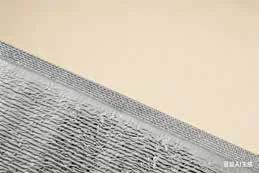 Self-adhesive foil insulated bags 5